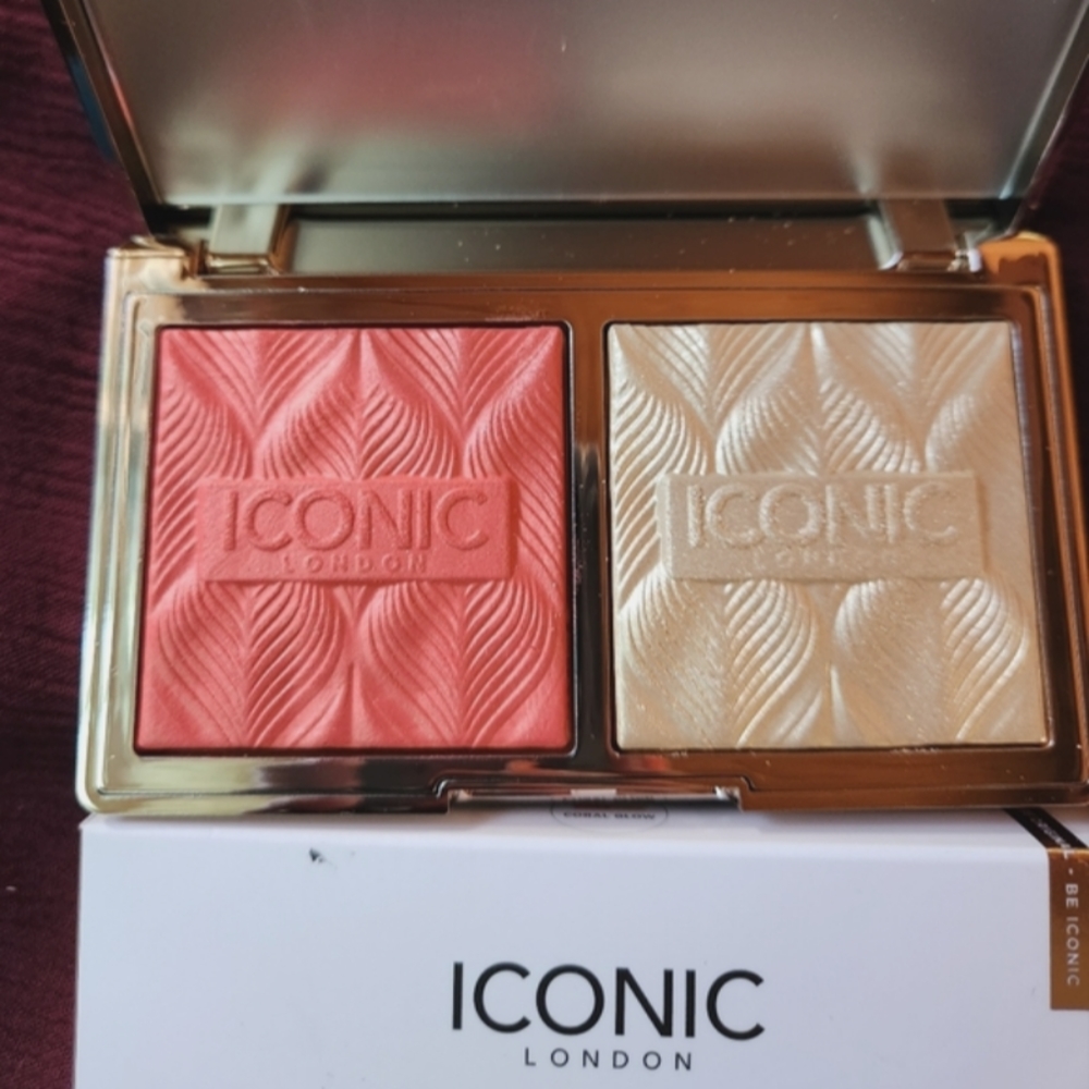 Iconic London Blush and highlighter